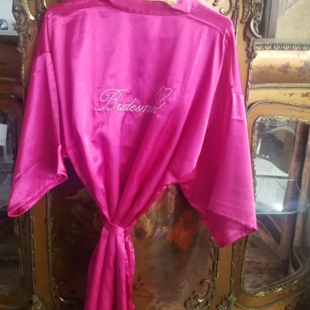 Fuschia pink bridesmaid robe